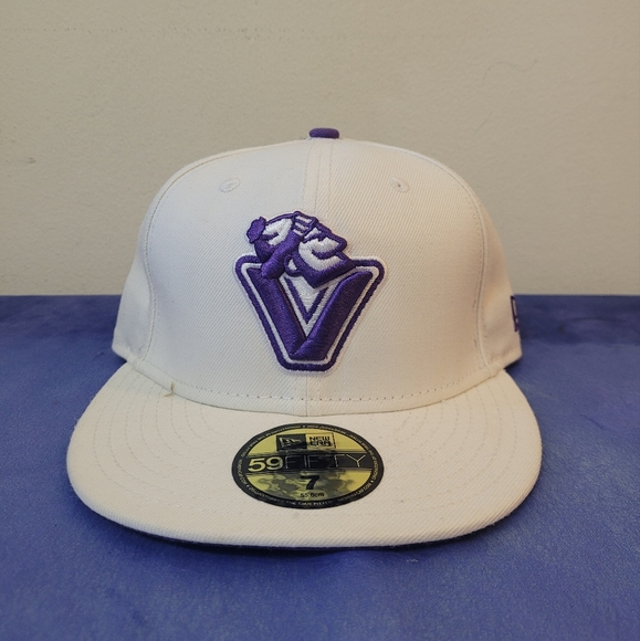 Vancouver Canucks snapback + black hat - Picture 2 of 7